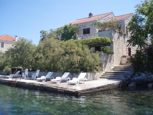 Stone house Gregov — 4-Star Luxury Hotel in Lumbarda, Croatia