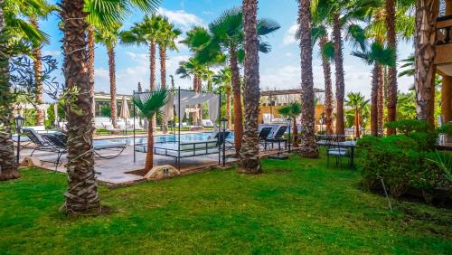Villa Palmyra 8 suites et piscine chauffée — 4-Star Luxury Hotel in Marrakesh, Morocco