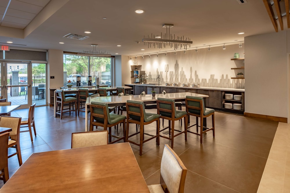 DoubleTree by Hilton Dallas Farmers Branch - photo 23