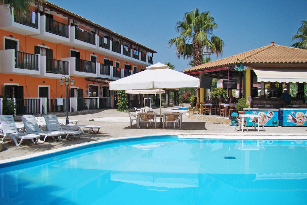 Dimis Apartahotel - last minute hotel in Zakynthos