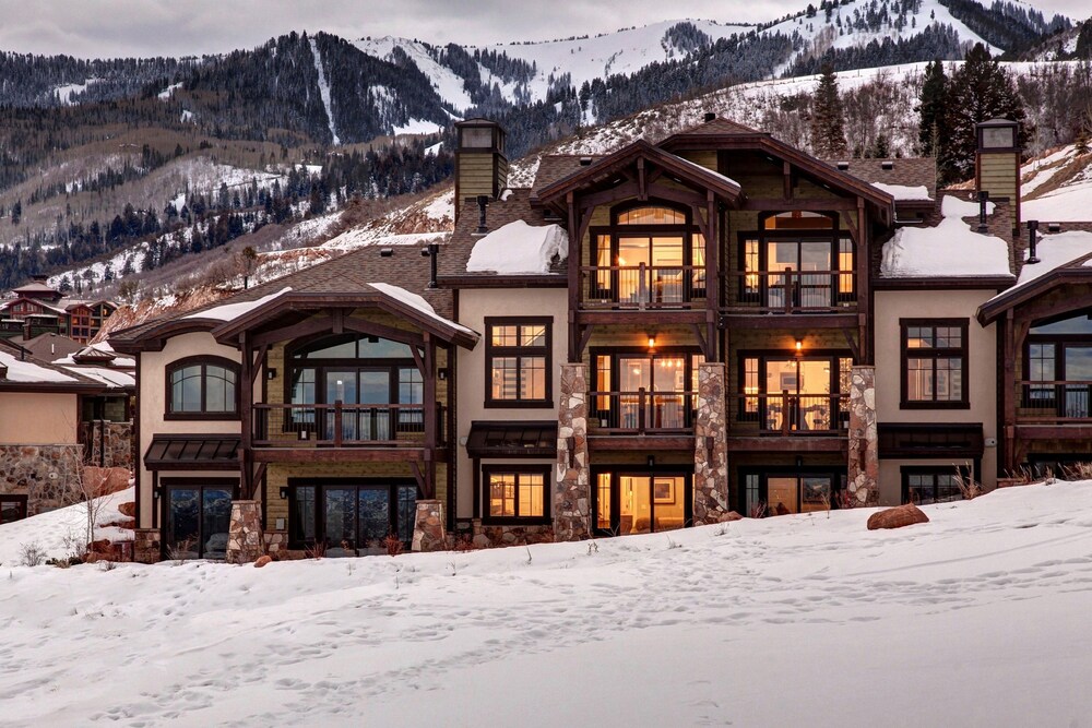 Abode At Fairway Springs in Bridgeport, United States