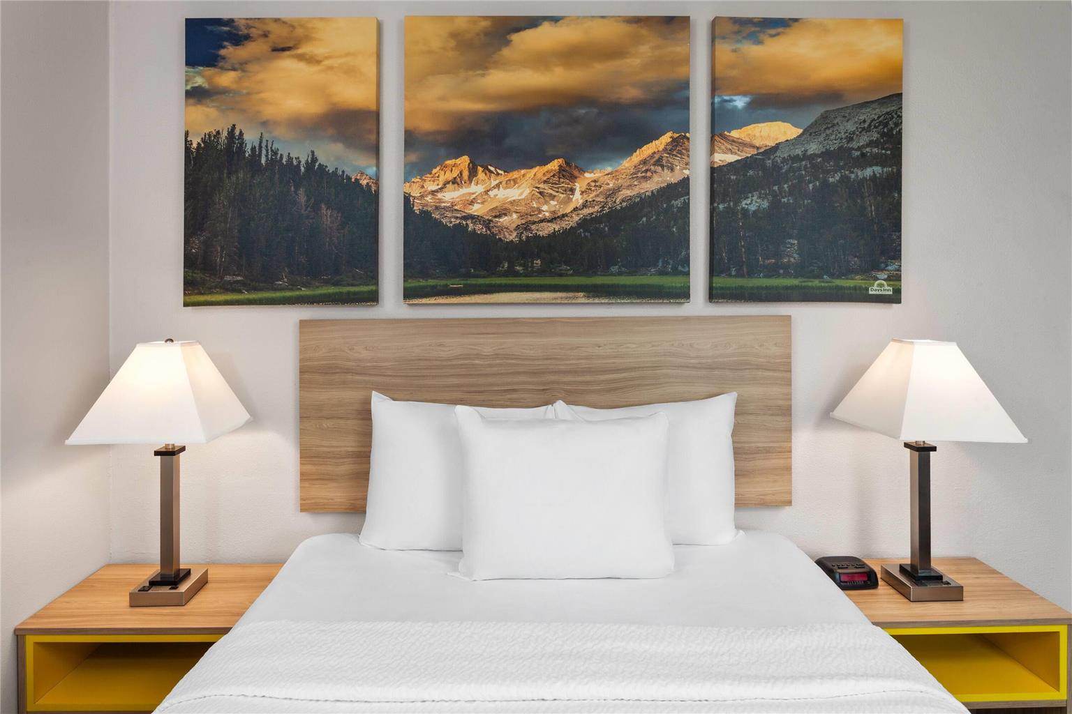 Days Inn & Suites by Wyndham Spokane Airport Airway Heights - photo 14