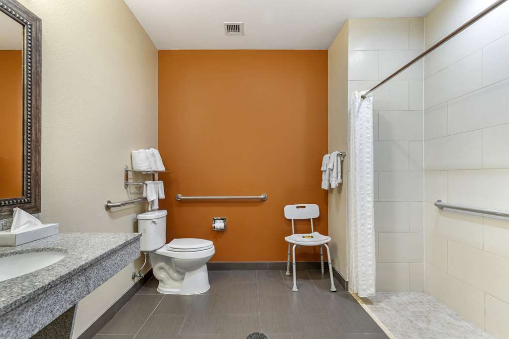 Best Western Plus Longhorn Inn & Suites - photo 24