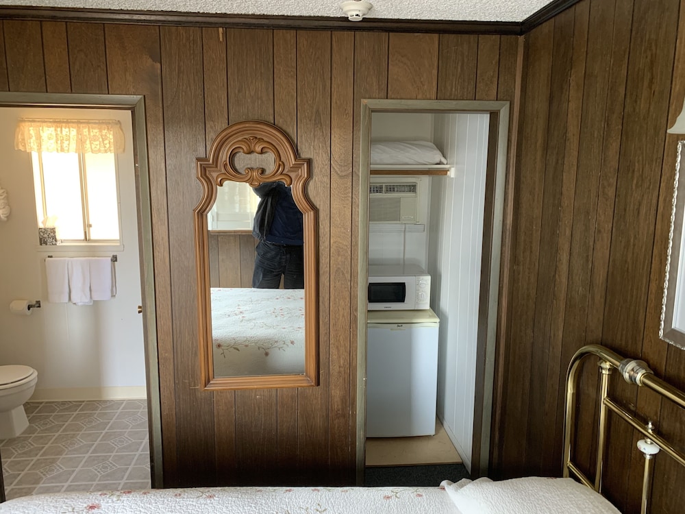 Sugarloaf Mountain Motel - photo 13