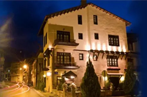 Hagiati Anastasiou Hotel & Spa — hotel in Naousa