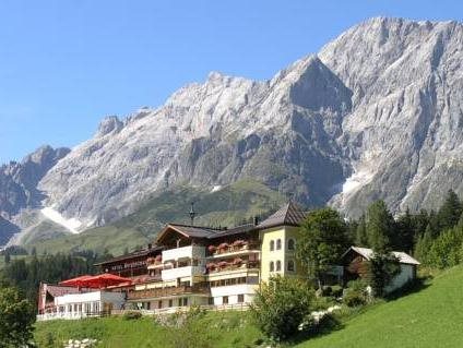 Hotel Bergheimat - carbon neutral hotel in Muehlbach Am Hochkoenig