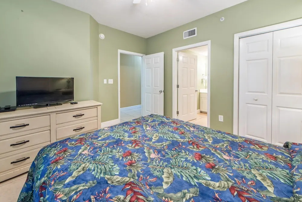 Majestic Beach Towers 1 1706 - photo 3
