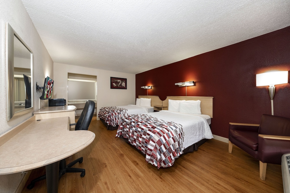 Quality Inn & Suites - photo 4