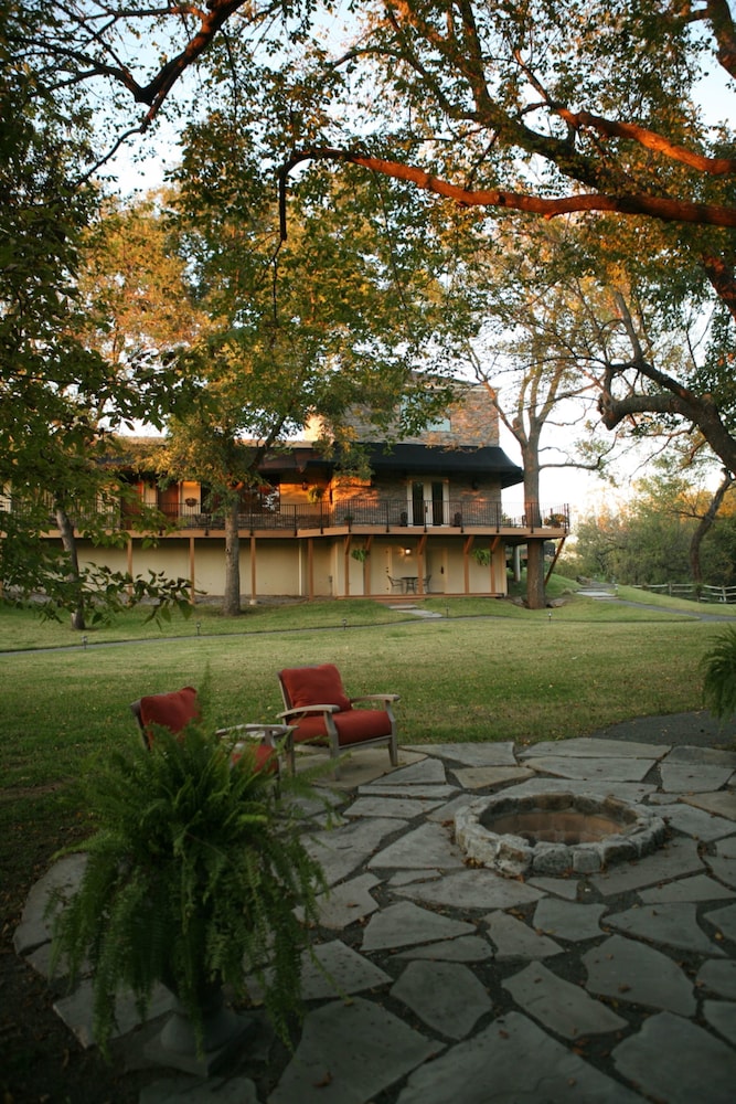 Two Hearts Inn - photo 48