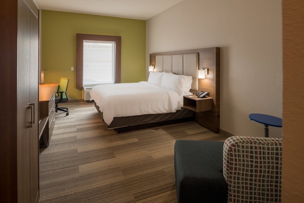 Holiday Inn Express & Suites N Waco Area West by IHG - photo 15