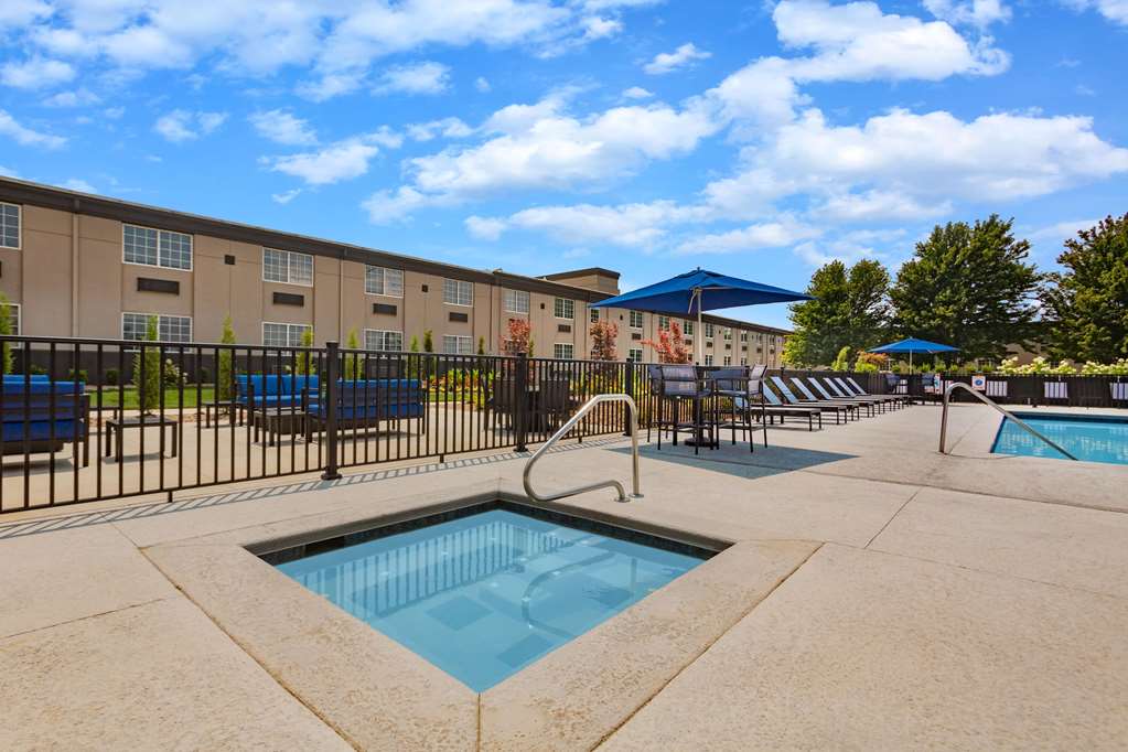 La Quinta Inn & Suites by Wyndham Joplin - photo 7