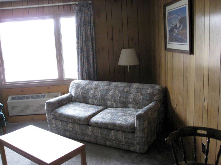 Oneida Village Inn - photo 14