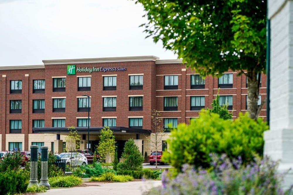 Holiday Inn Express & Suites Franklin Berry Farms by IHG - photo 62
