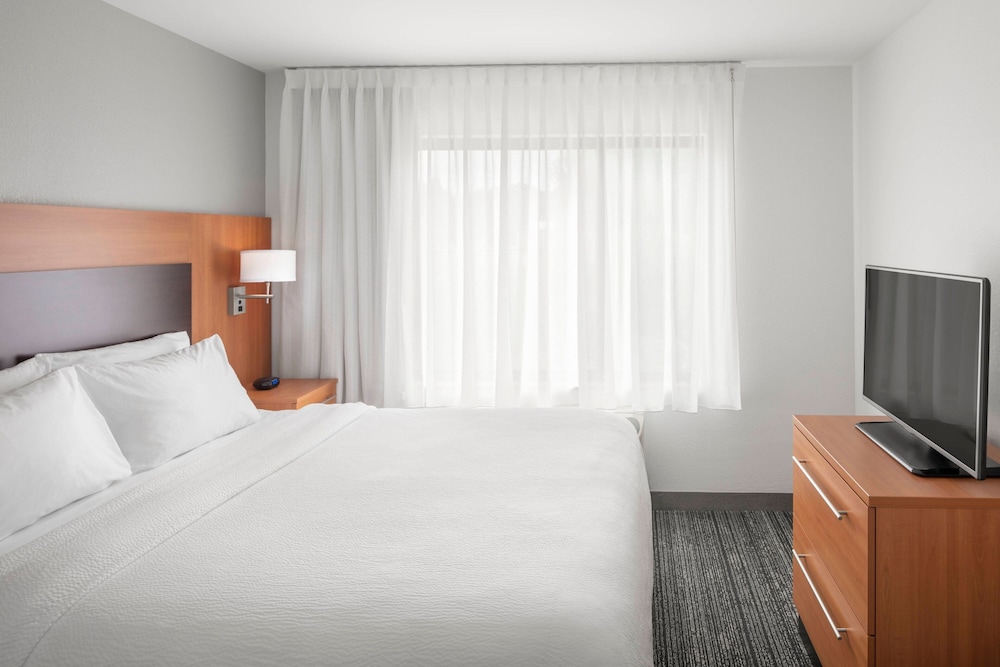 TownePlace Suites by Marriott Bangor - photo 11