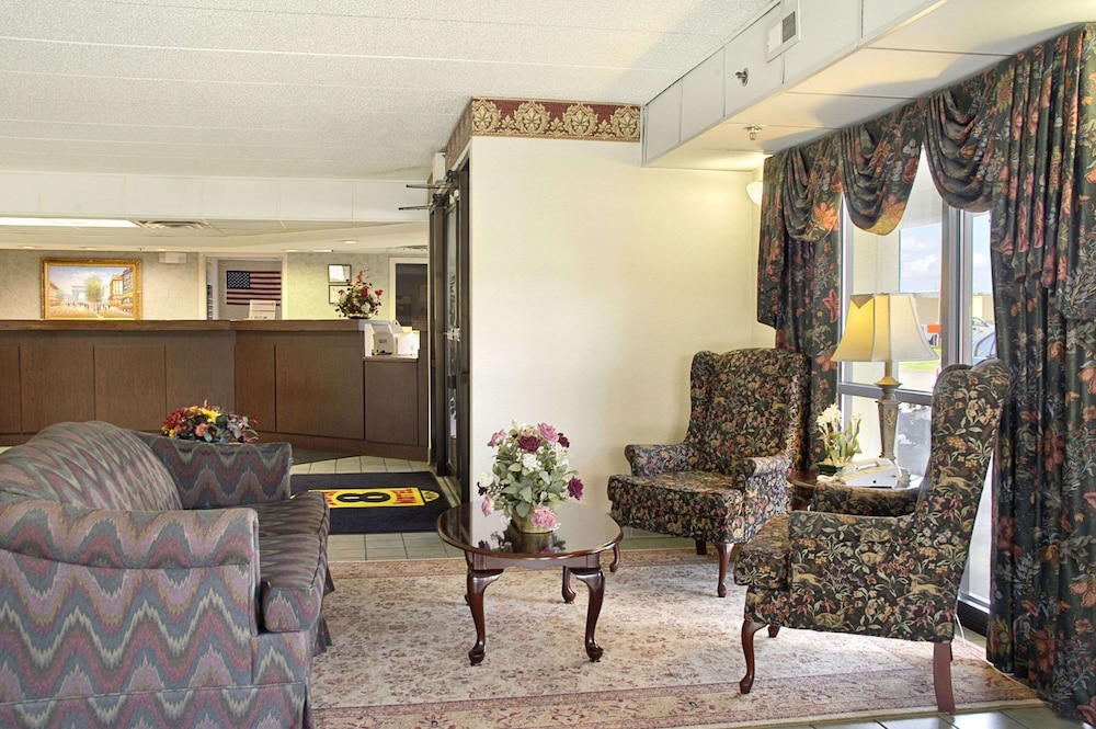 Super 8 by Wyndham Ruther Glen Kings Dominion Area - featured photo