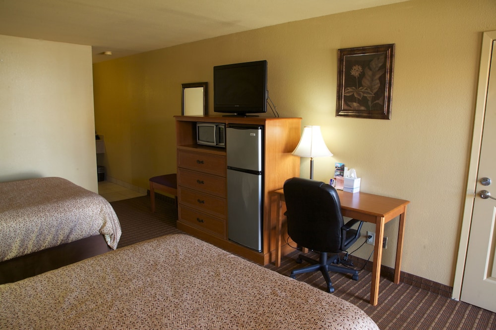 Coach Light Inn Brenham - photo 10