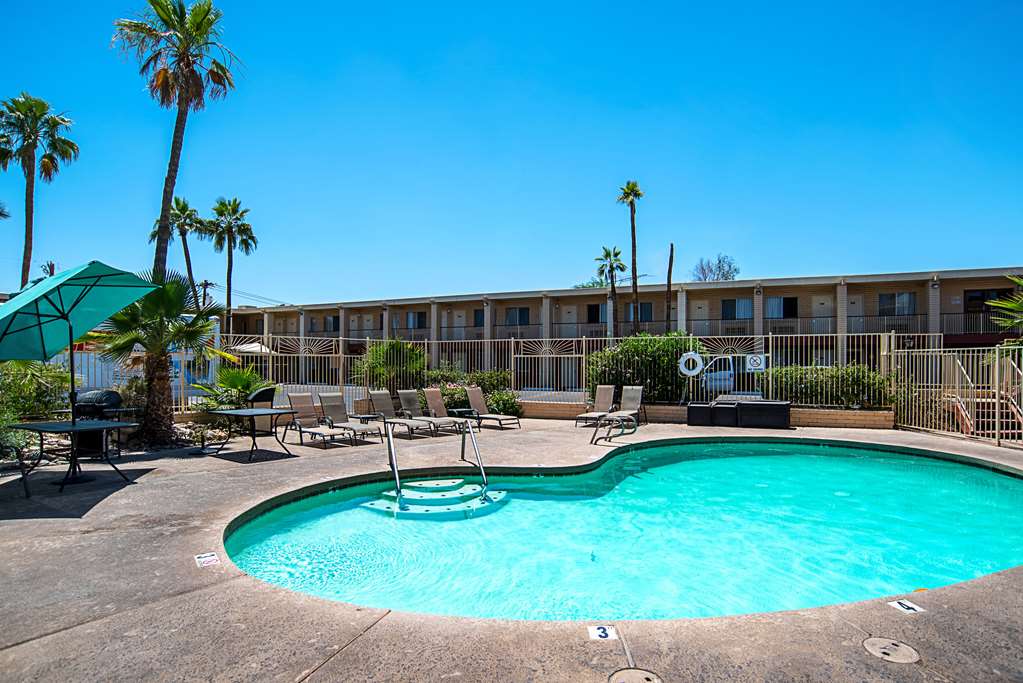Quality Inn & Suites Phoenix NW Sun City - photo 26