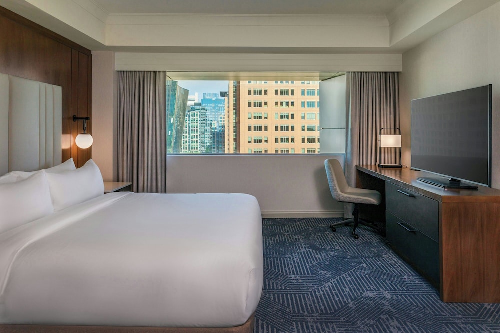 Renaissance Boston Seaport District - photo 32