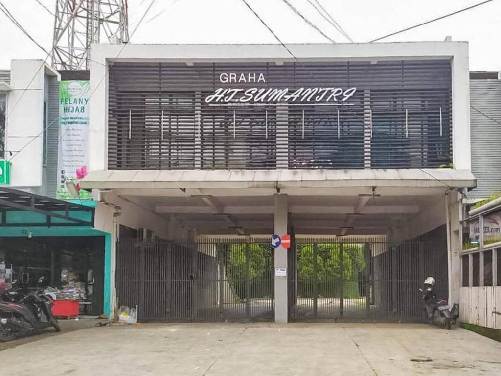 Graha HT Sumantri Mitra RedDoorz in Tasikmalaya, Indonesia
