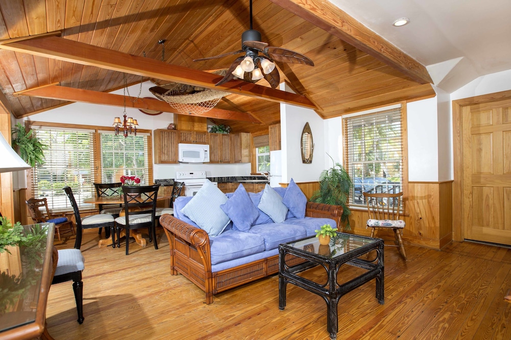 Tween Waters Island Resort & Spa - photo 27