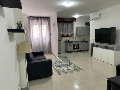 Casa Pontina Vicino Ospedale Icot — 4-Star Luxury Hotel in Latina, Italy