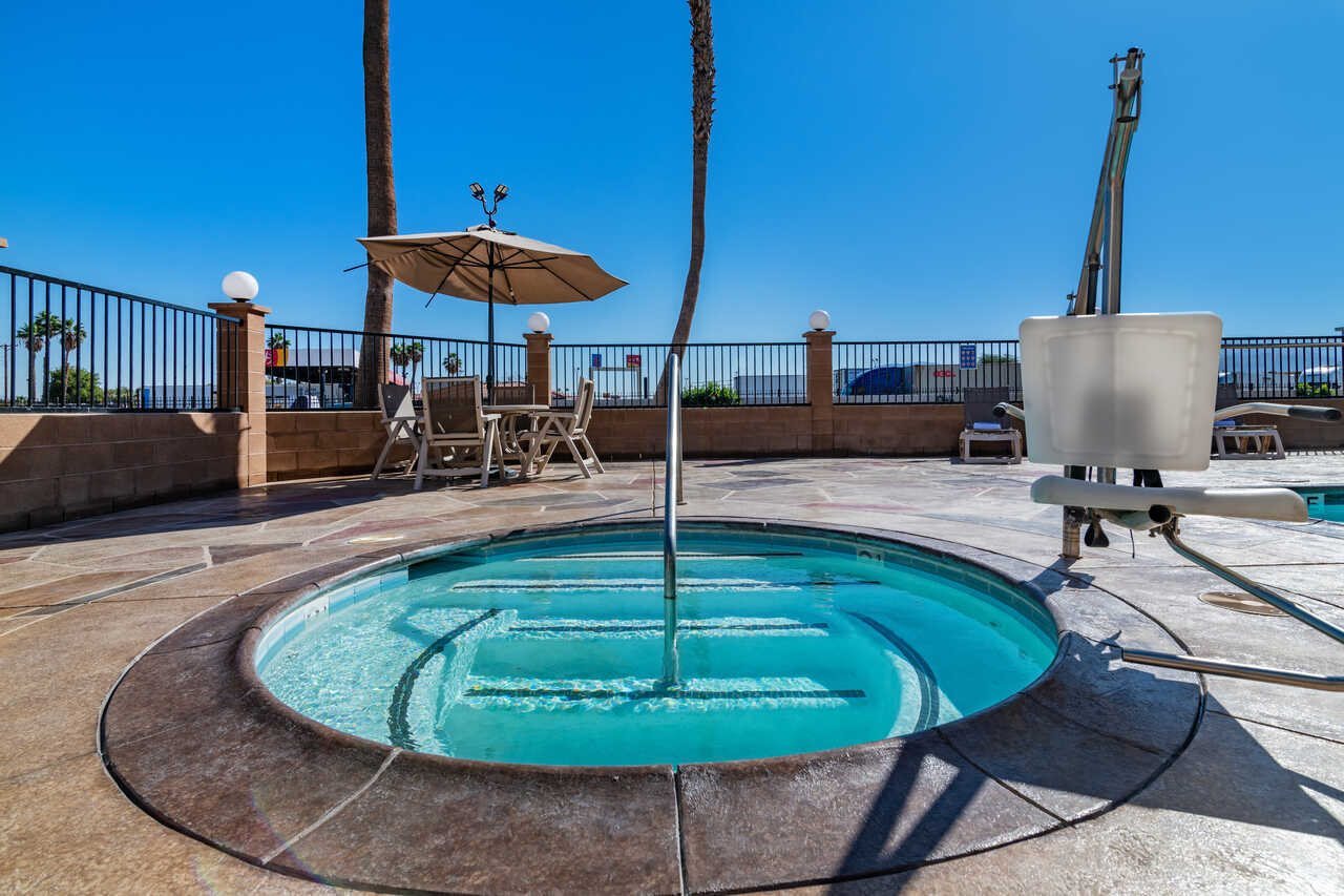 Rodeway Inn & Suites Thousand Palms Rancho Mirage - photo 13