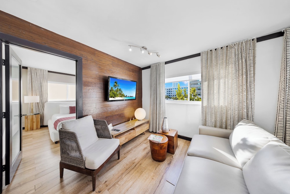 The Shoreline Suites - photo 25