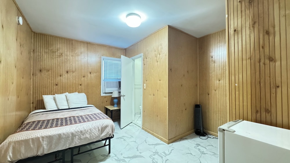 Boardwalk Sand & Surf Inn Oceanfront - photo 37
