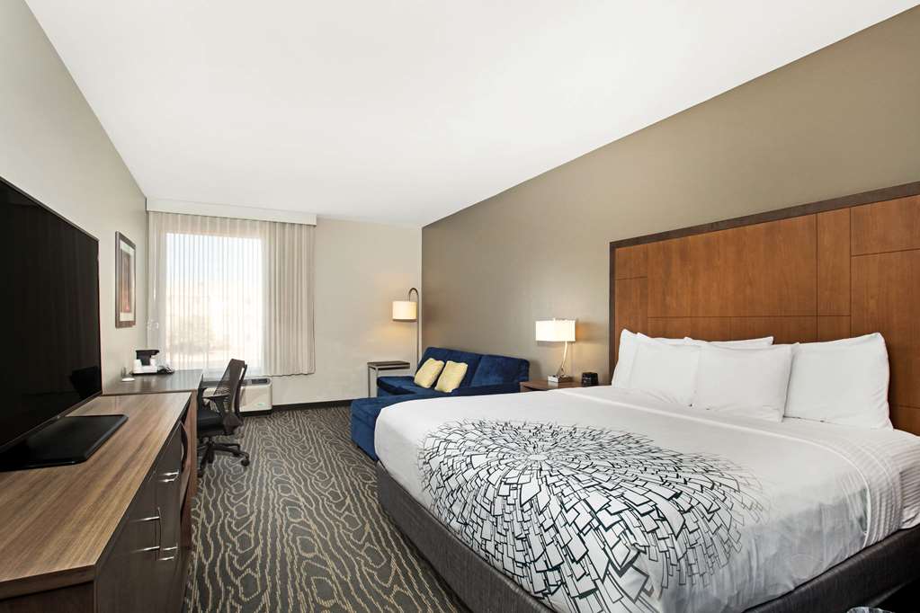 La Quinta Inn & Suites by Wyndham Page at Lake Powell - photo 44