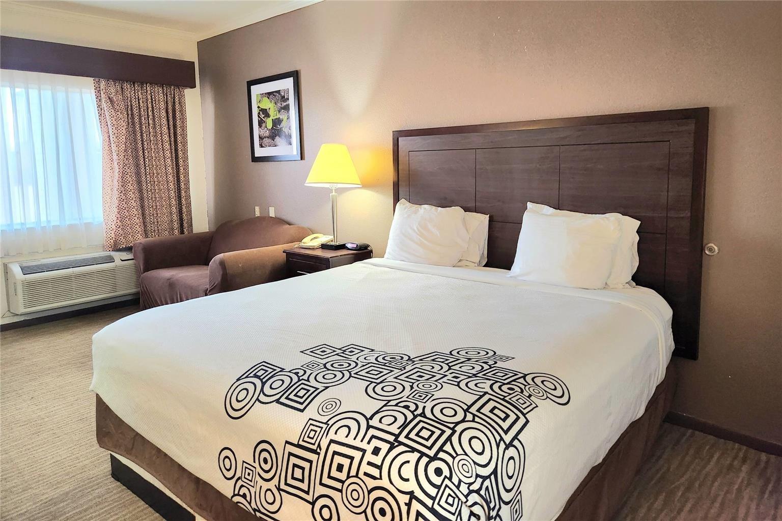Days Inn by Wyndham Navasota - photo 10