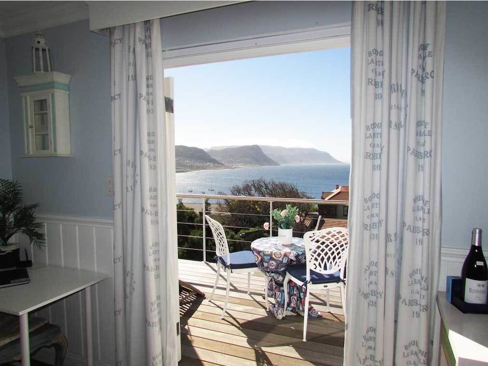 A Boat House — 4-Star Luxury Hotel in Cape Town, South Africa