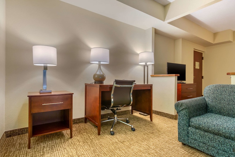 Quality Inn & Suites Olde Town - photo 7