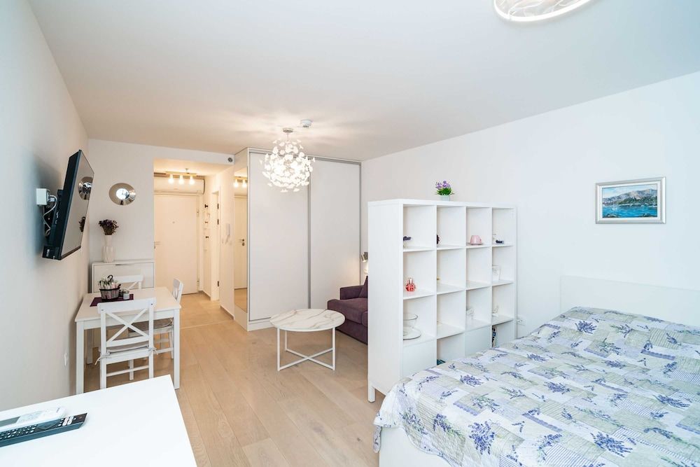 Lenka Apartment