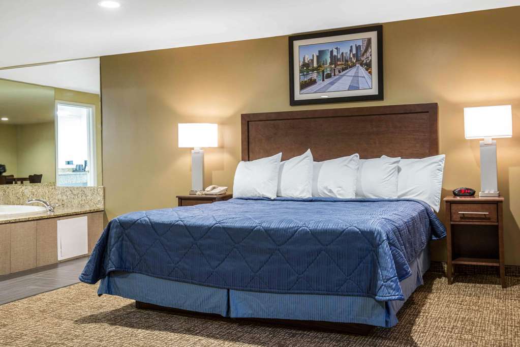 Rodeway Inn Lyons La Grange - photo 34