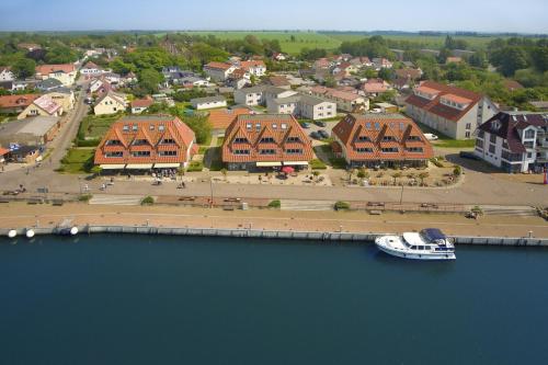 Hafenhäuser Wiek Ferienwohnung 15 — 4-Star Luxury Hotel in Wiek, Germany