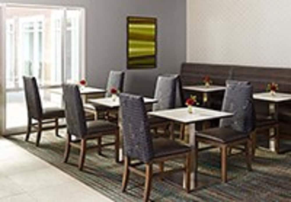 Residence Inn by Marriott Charlotte Airport - photo 29