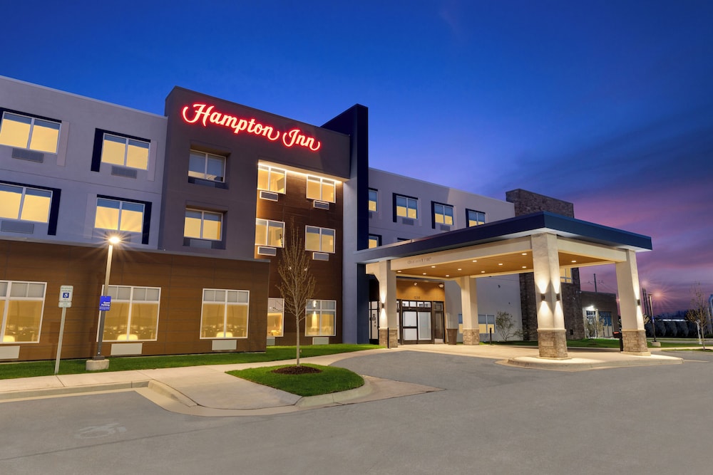 Hampton Inn Saline - photo 35
