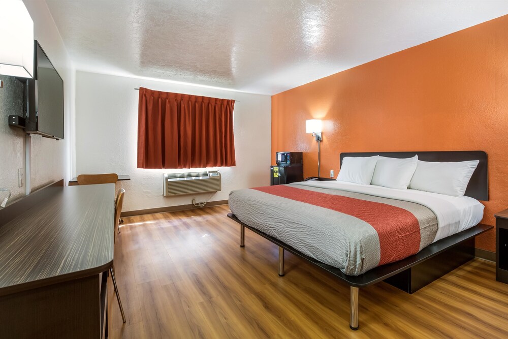 Motel 6 Houston North Spring - photo 18