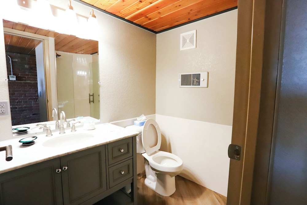 The Hotel Sturgis - photo 61