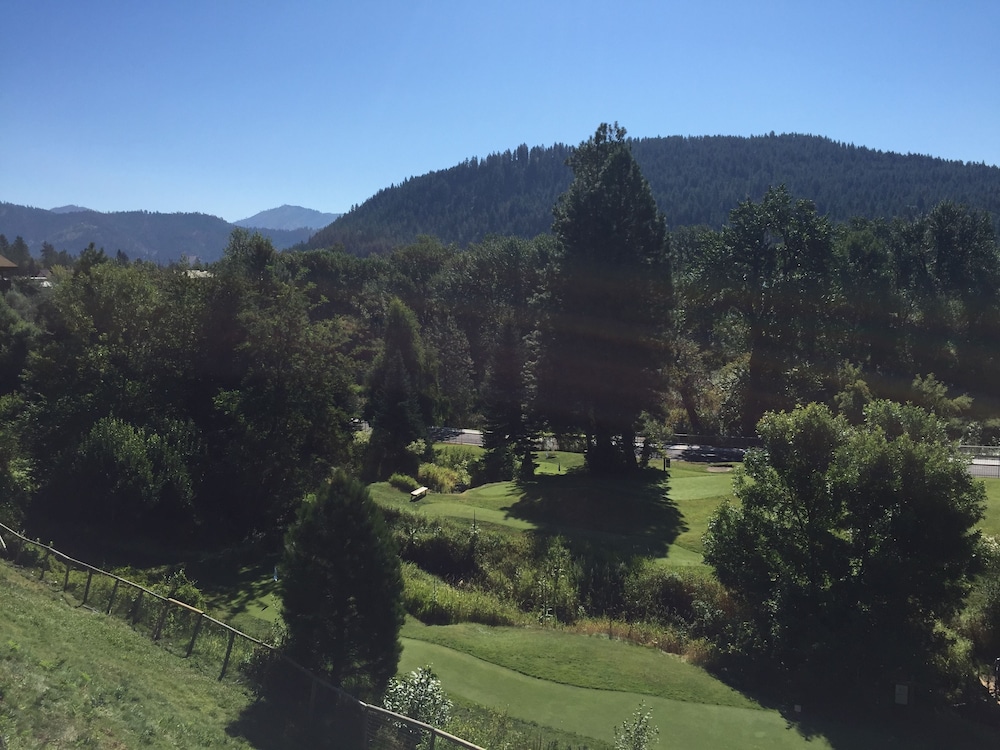 Alpine Rivers Inn - photo 27