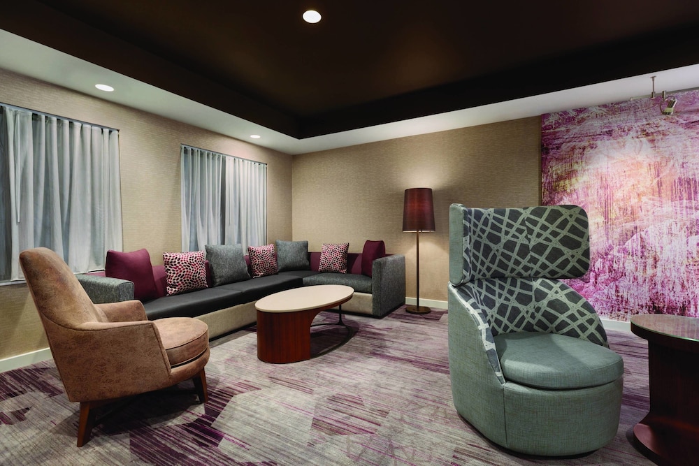 Courtyard by Marriott Topeka - photo 22