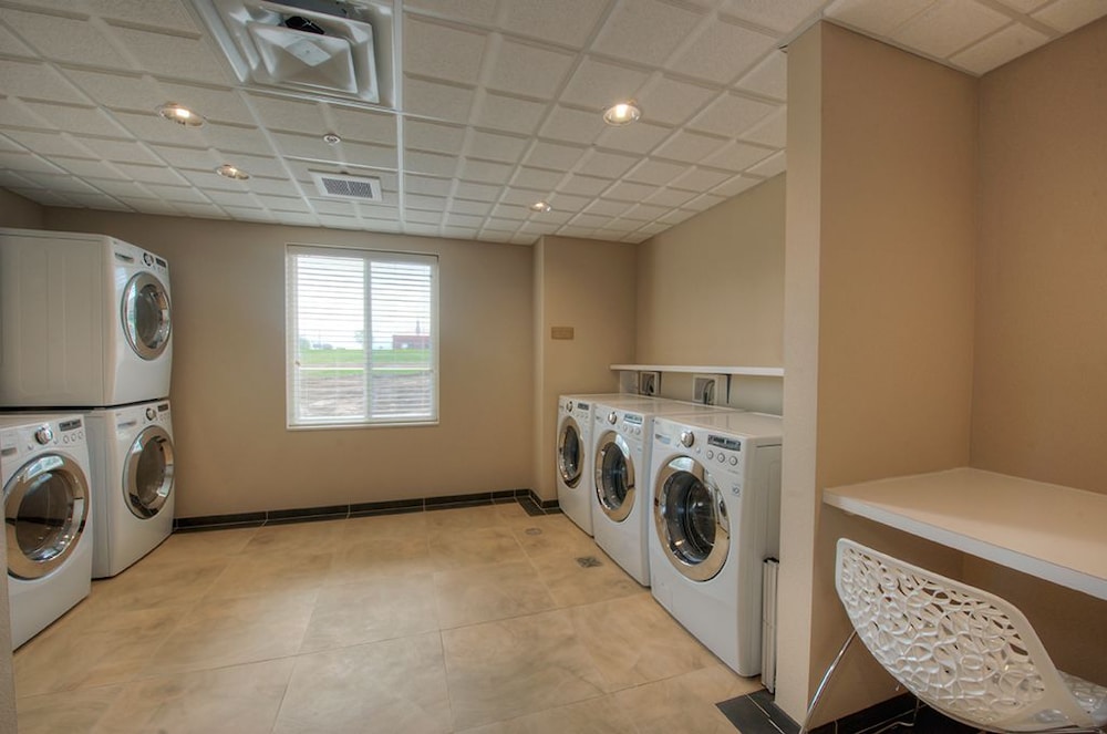 Candlewood Suites Sioux City Southern Hills by IHG - photo 32