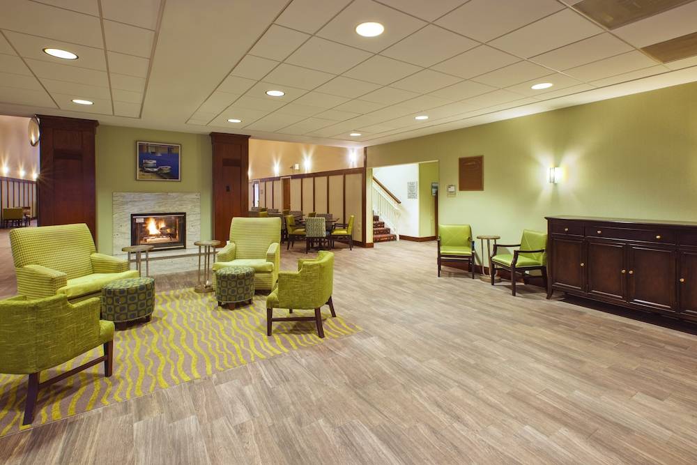 Hampton Inn & Suites Providence Warwick Airport - photo 3