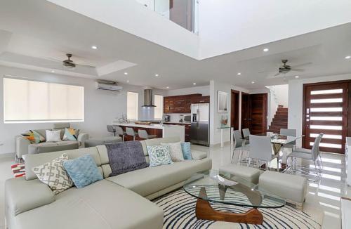 Malibu at Pacific Marlin — 4-Star Luxury Hotel in San Juan Del Sur, Nicaragua