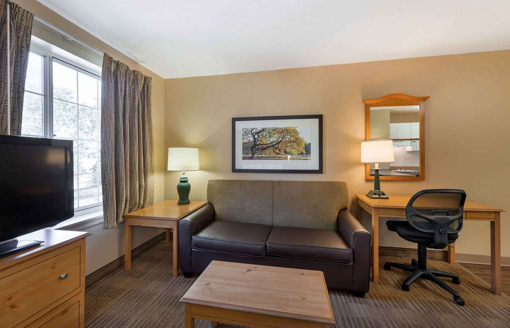 Extended Stay America Suites Cleveland Airport North Olmsted - photo 33