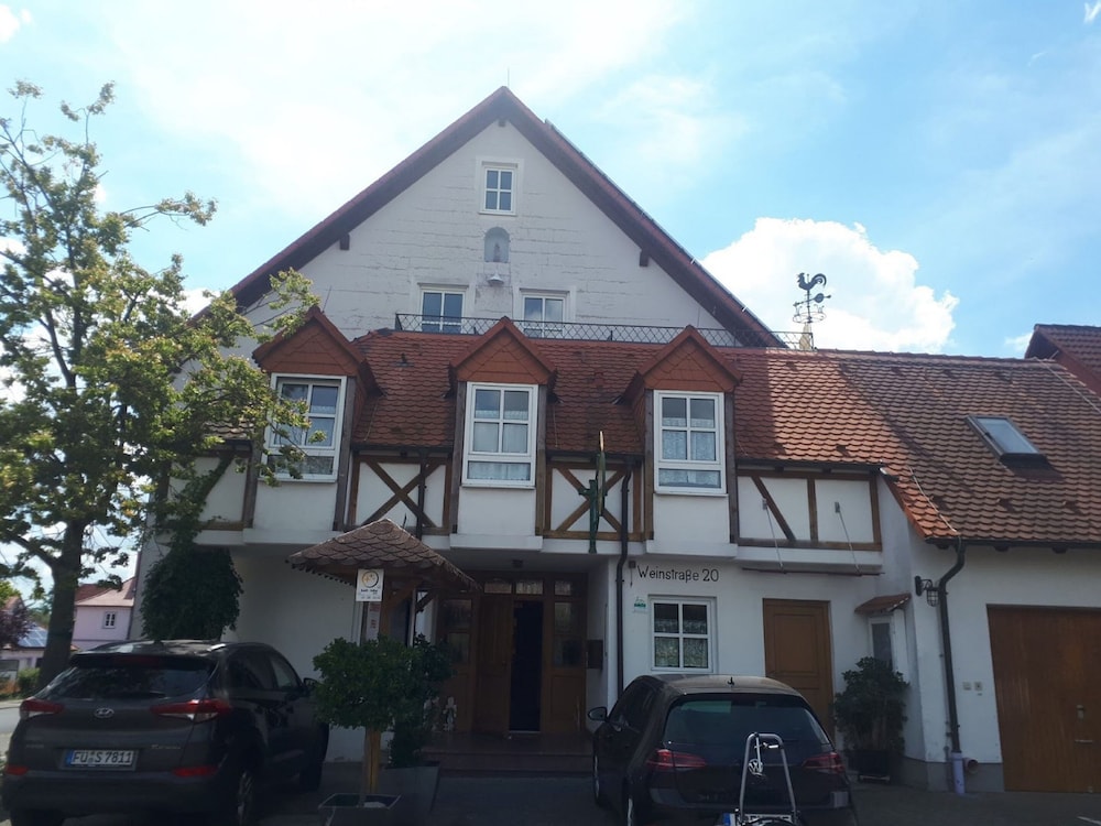 Hotel Pension Am Engelsberg — hotel in Sommerach