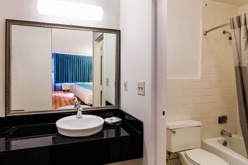 Motel 6 Lagrange GA - photo 20
