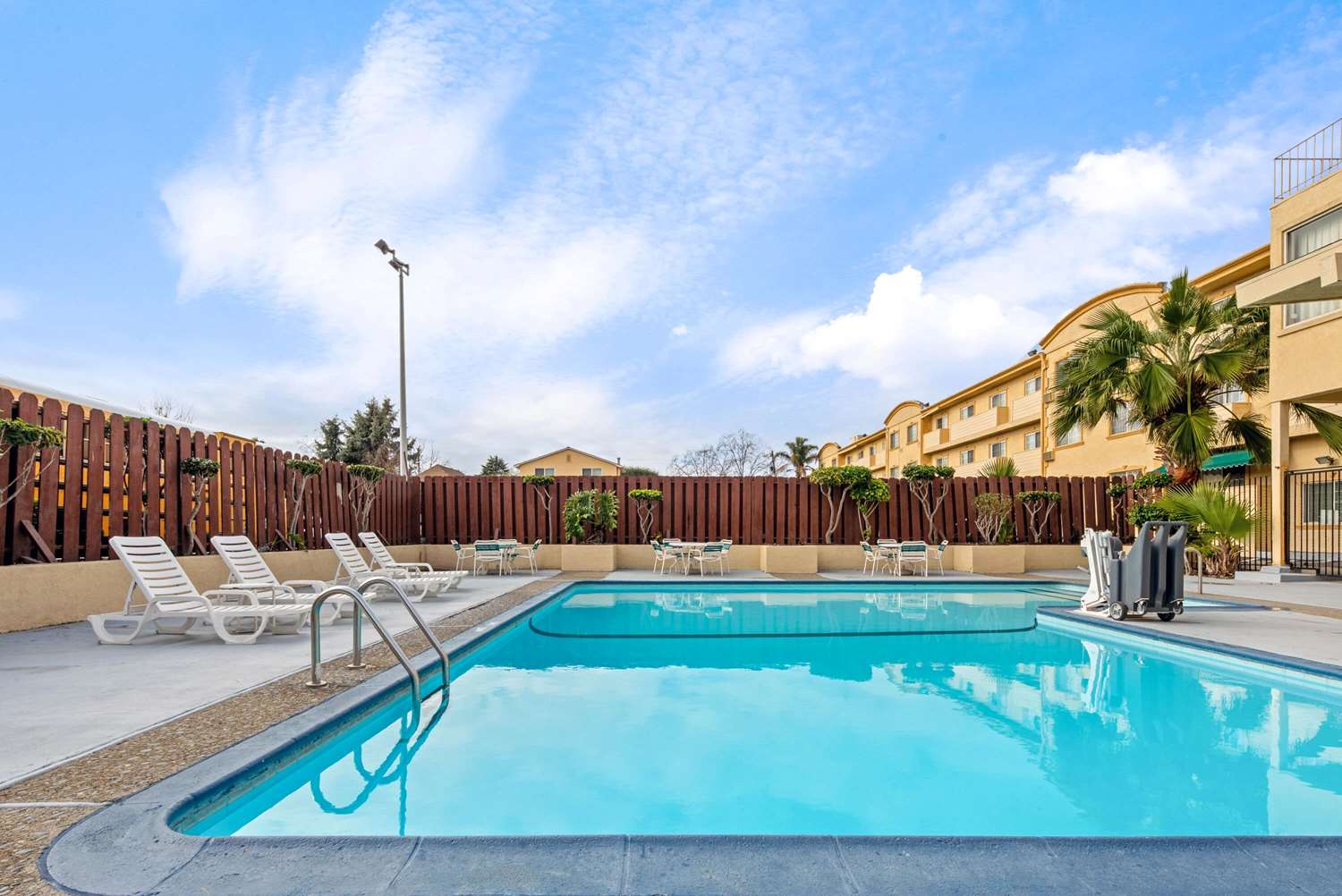 University Inn and Suites Berkeley - photo 25