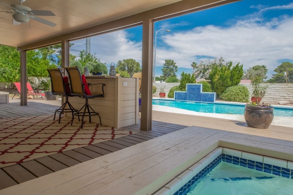 Luxurious 6BR 7min to Las Vegas Strip