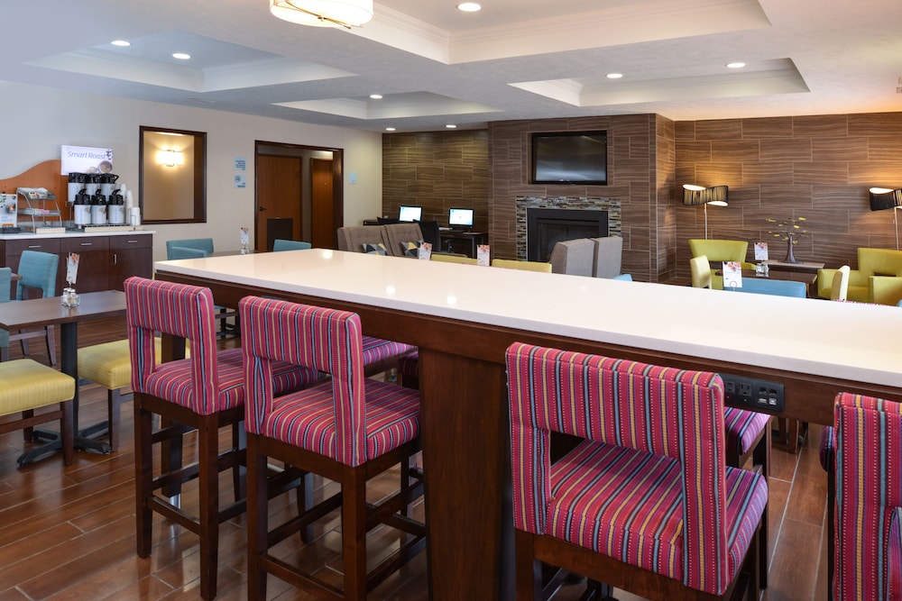 Holiday Inn Express & Suites Omaha West by IHG - photo 26